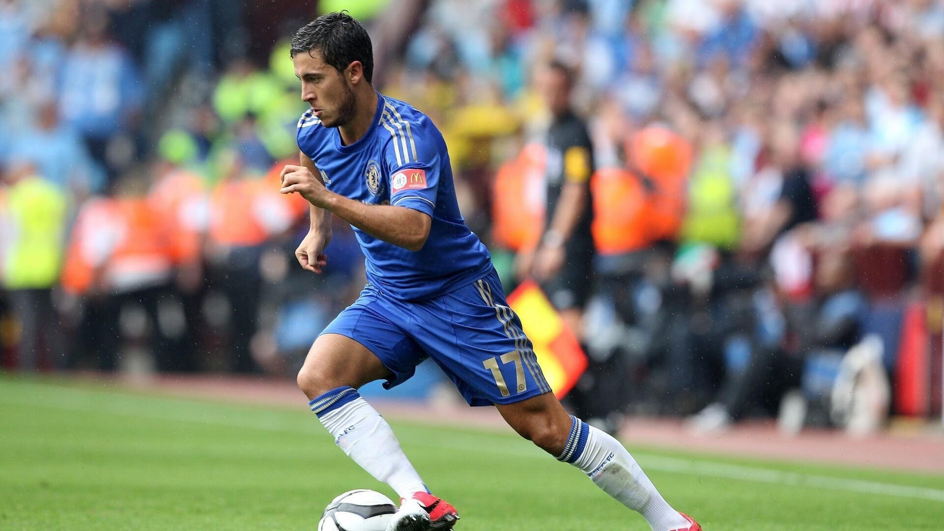 弗朗索瓦·霍尔茨豪伊泽:在攻防转换中展现极强的适应能力,弗雷德.霍伊尔